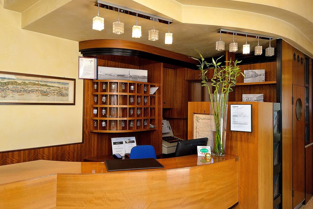 ホテル ヌオーヴァ メストレ 写真