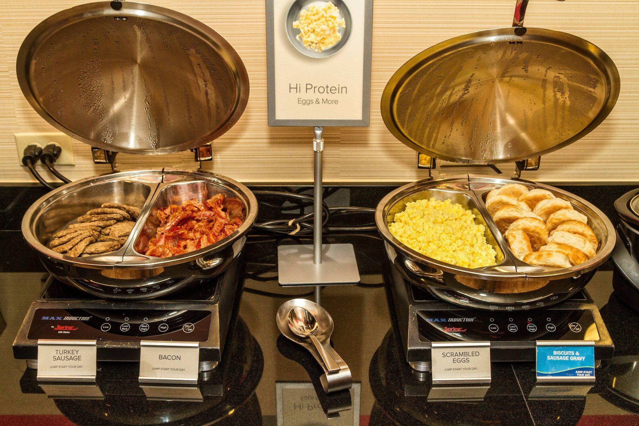 フェアフィールド イン & スイーツ バイ マリオット ラッセルヴィル 写真