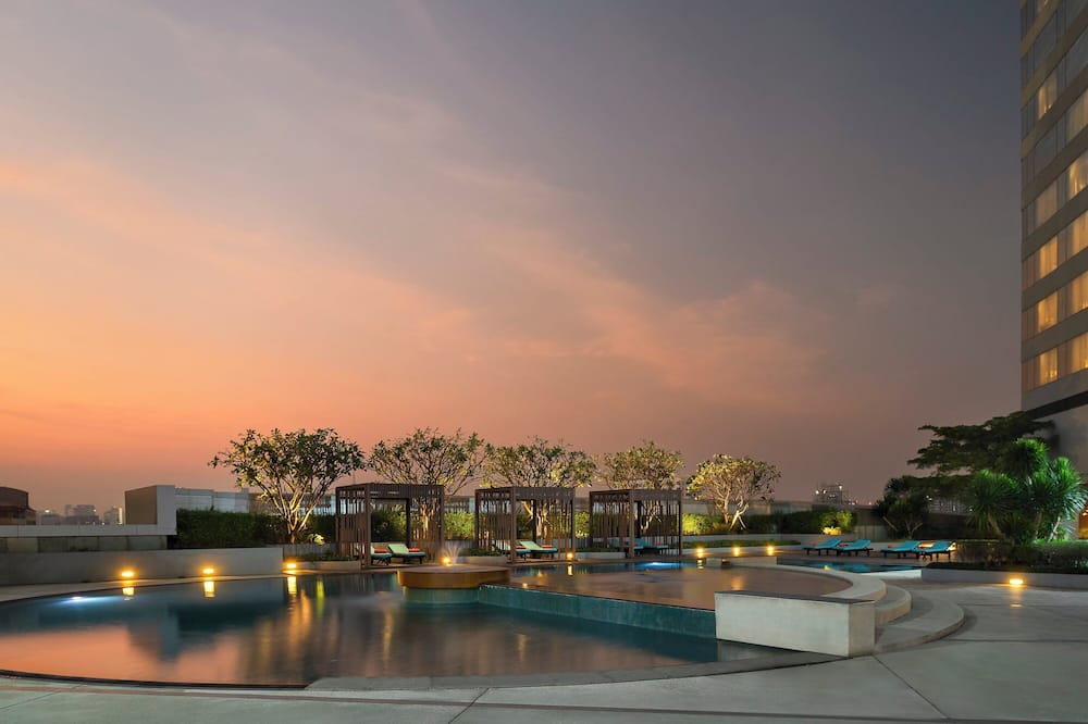 ジュビリー プレステージ ホテル ラチャダーピセーク 写真