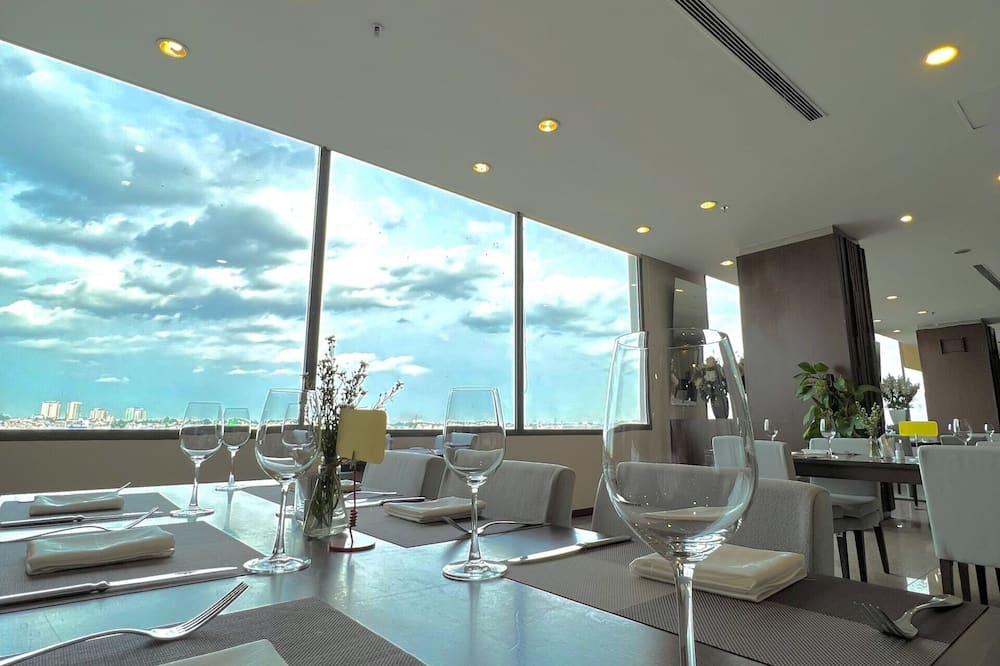 オーロラ ホテル 写真