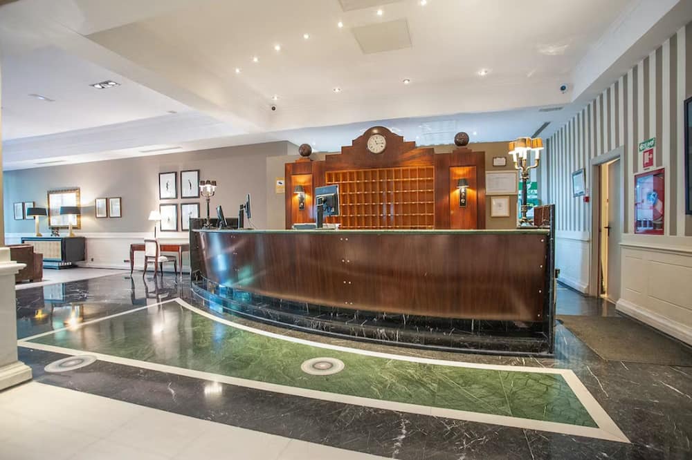 ホテル バャドリッド レコレトス 写真