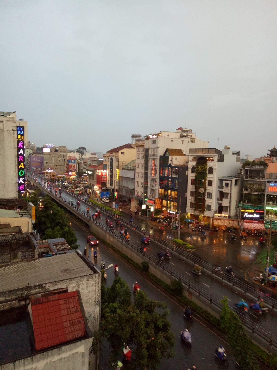 ドゥク ロン ホテル 写真