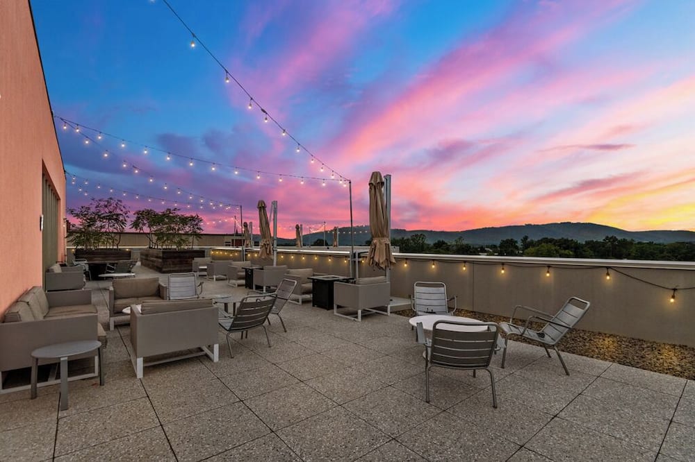 The Doyle Hotel 写真