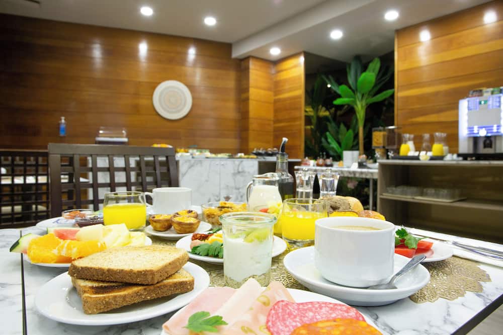 カジュアル インカ ポルト 写真