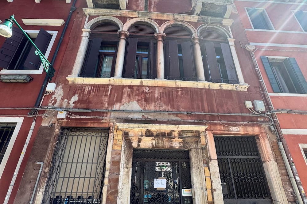 カ デイ ポロ 写真