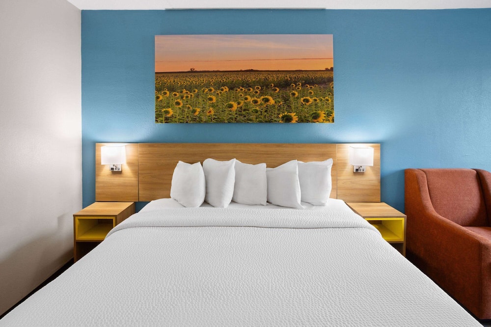 デイズ イン & スイーツ バイ ウィンダム ノースウェスト インディアナポリス 写真