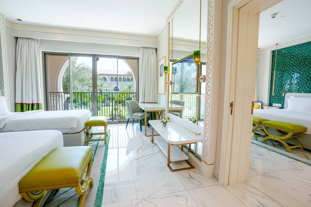 リクソス プレミアム サディヤット アイランド 写真