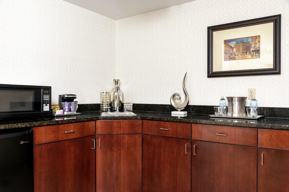 DoubleTree by Hilton Hotel Grand Rapids Airport 写真