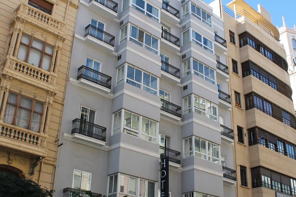 ""ランブラ アリカンテ コンタクトレス"","2 写真