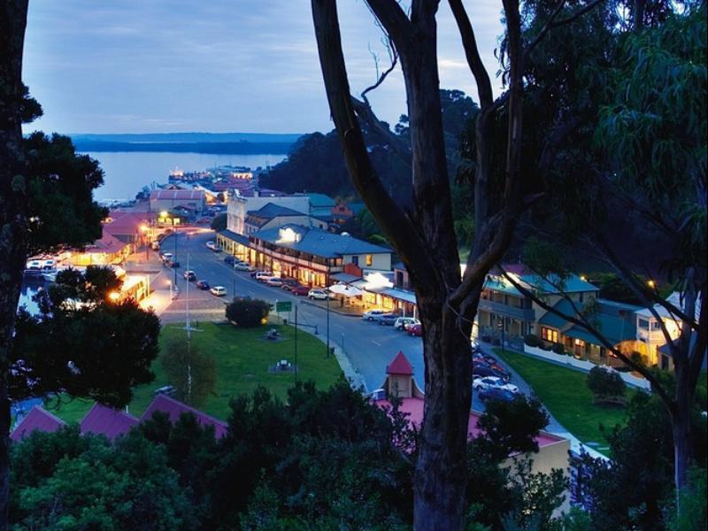 モーテル ストラハン 写真