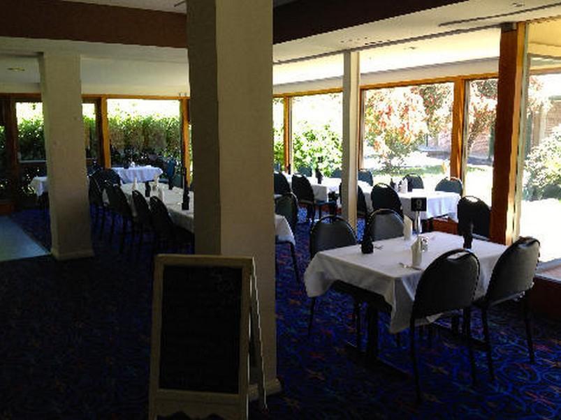 タウン アンド カントリー モーター イン フォーブス 写真