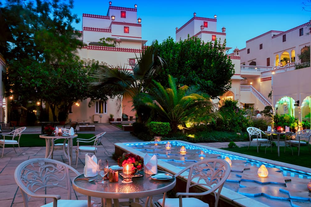 ホテル マンダワ ハヴェリ 写真