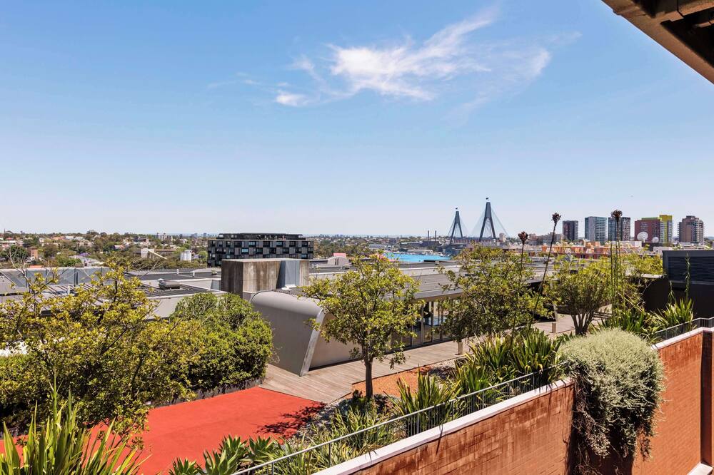 オークス シドニー ゴールズブロウ スイーツ 写真