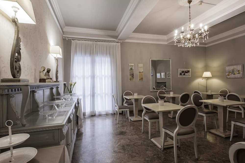 Hotel Accademia 写真