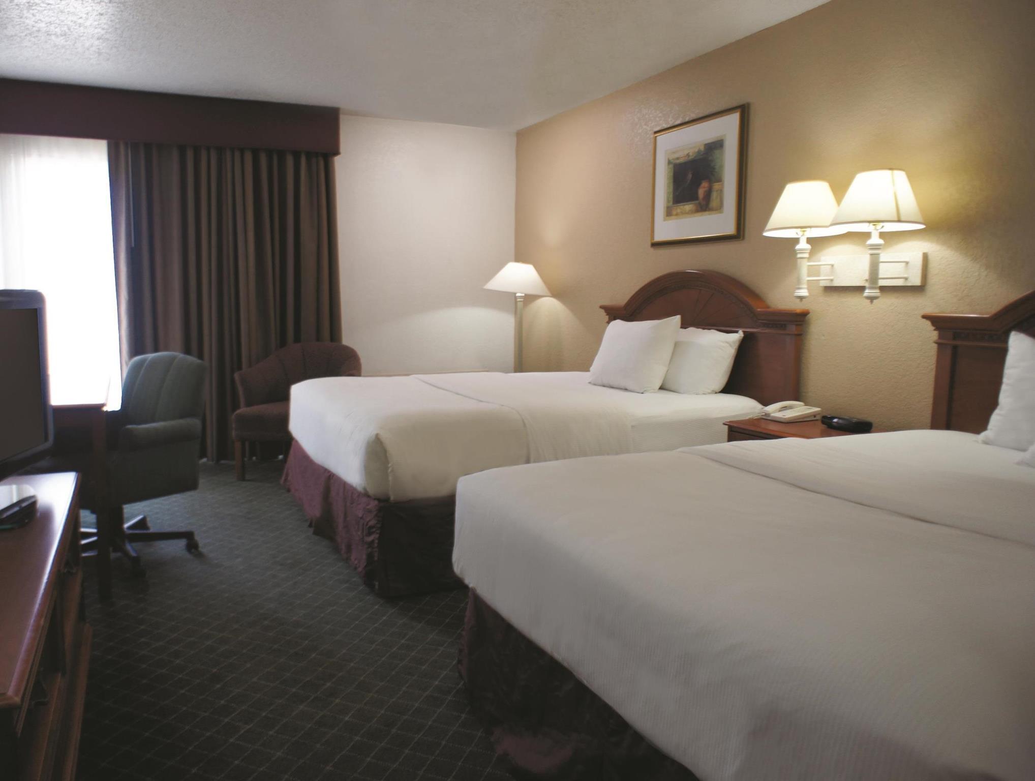 ラ キンタ イン バイ ウィンダム エル ドラド 写真