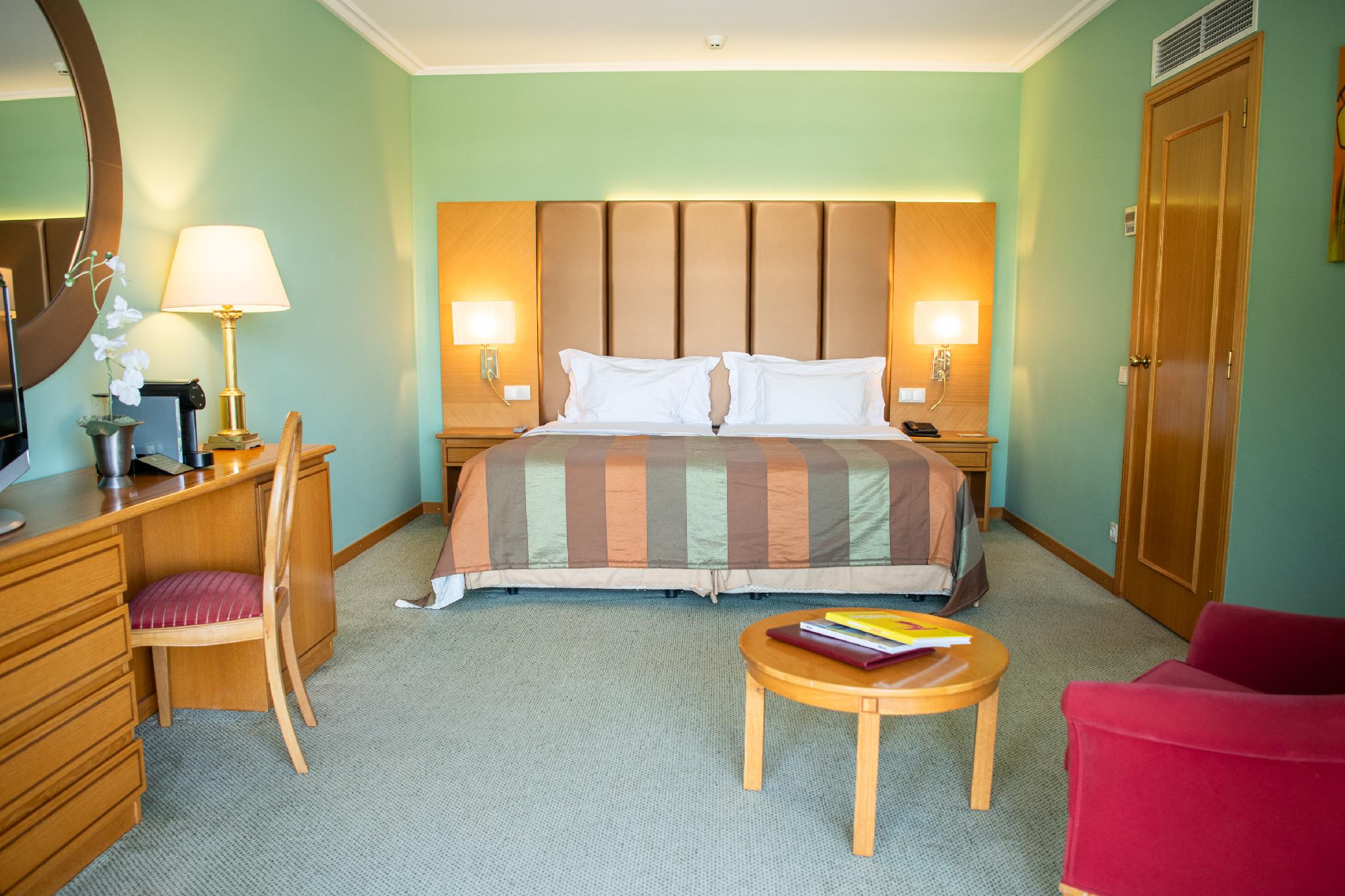 ホテル ドス テンプラリオス 写真