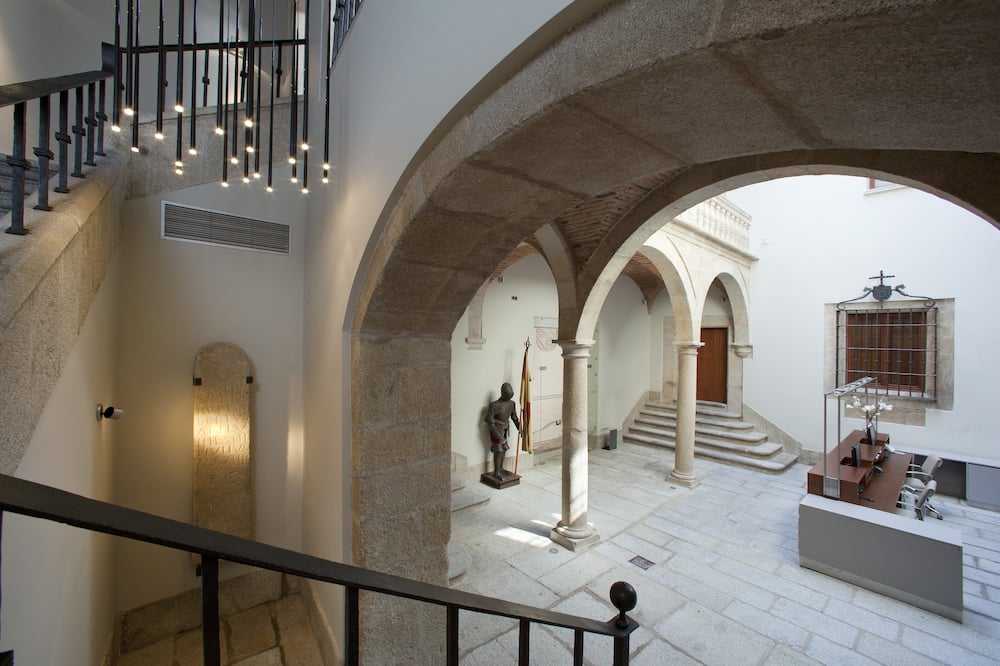 パラドール カセレス 写真