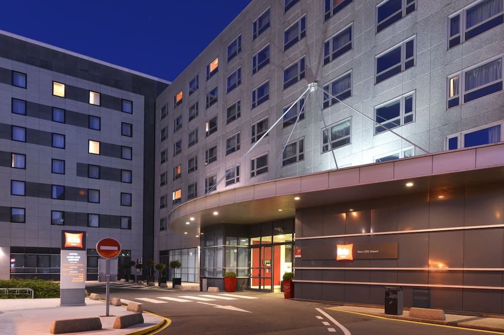 イビス パリ CDG エアポート 写真