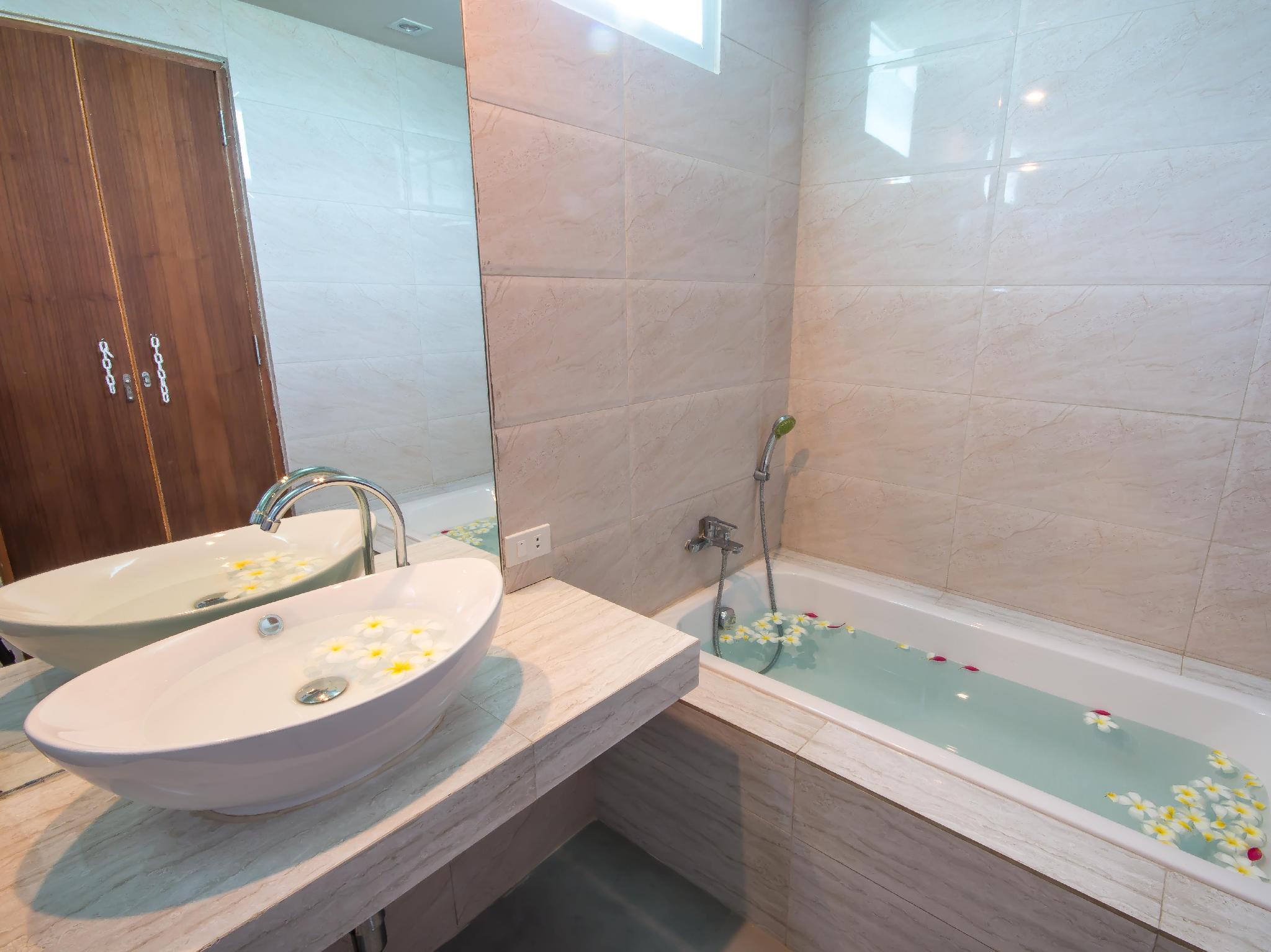 ザ リビング プール ヴィラ 写真