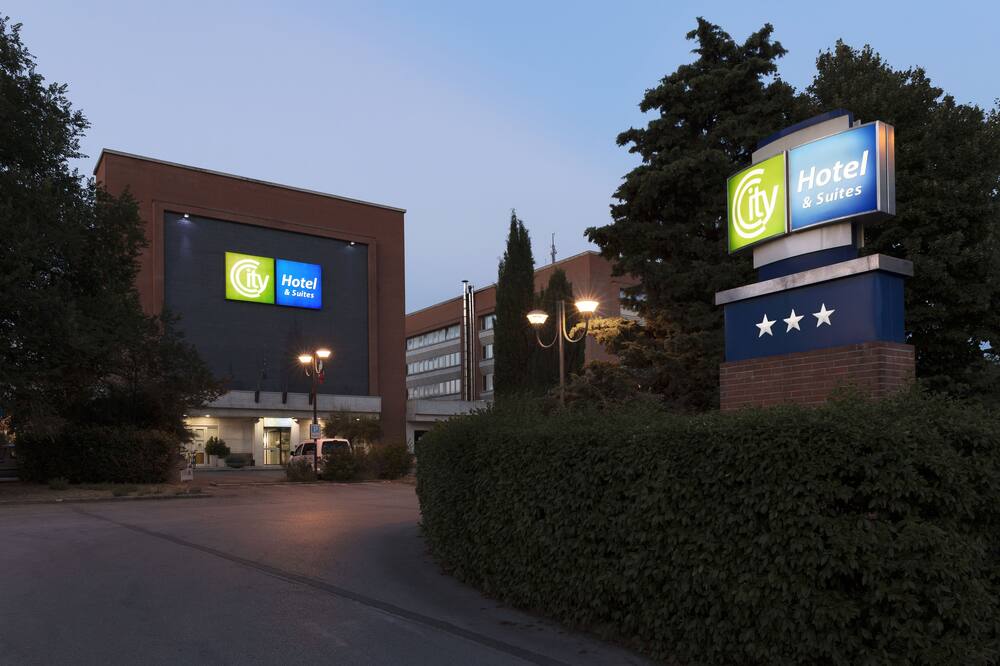 City Hotel & Suites 写真