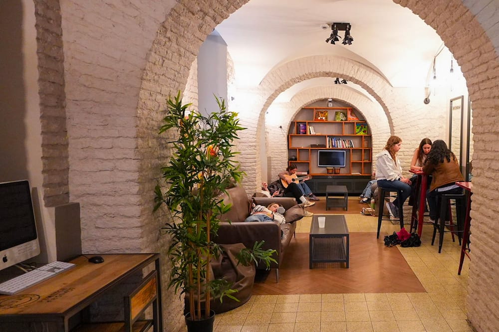 イエロースクエア ローマ 写真