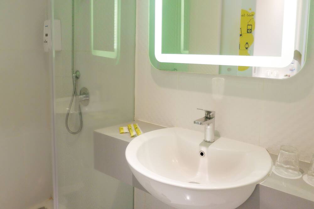 イエロー ホテル ジェムルサリ スラバヤ 写真