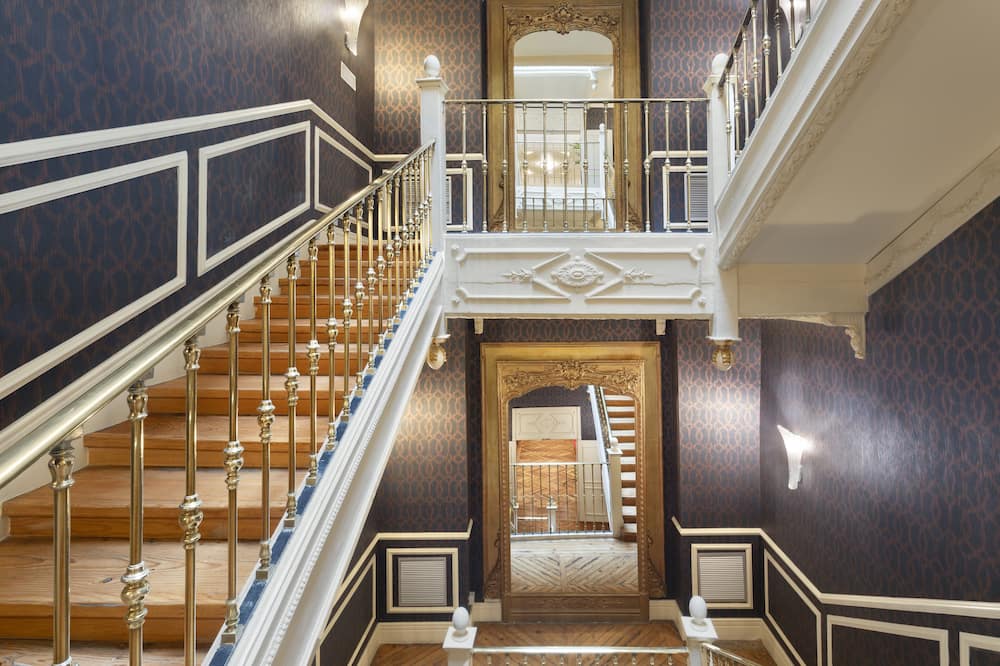 カタロニア ラス コルテス ホテル 写真