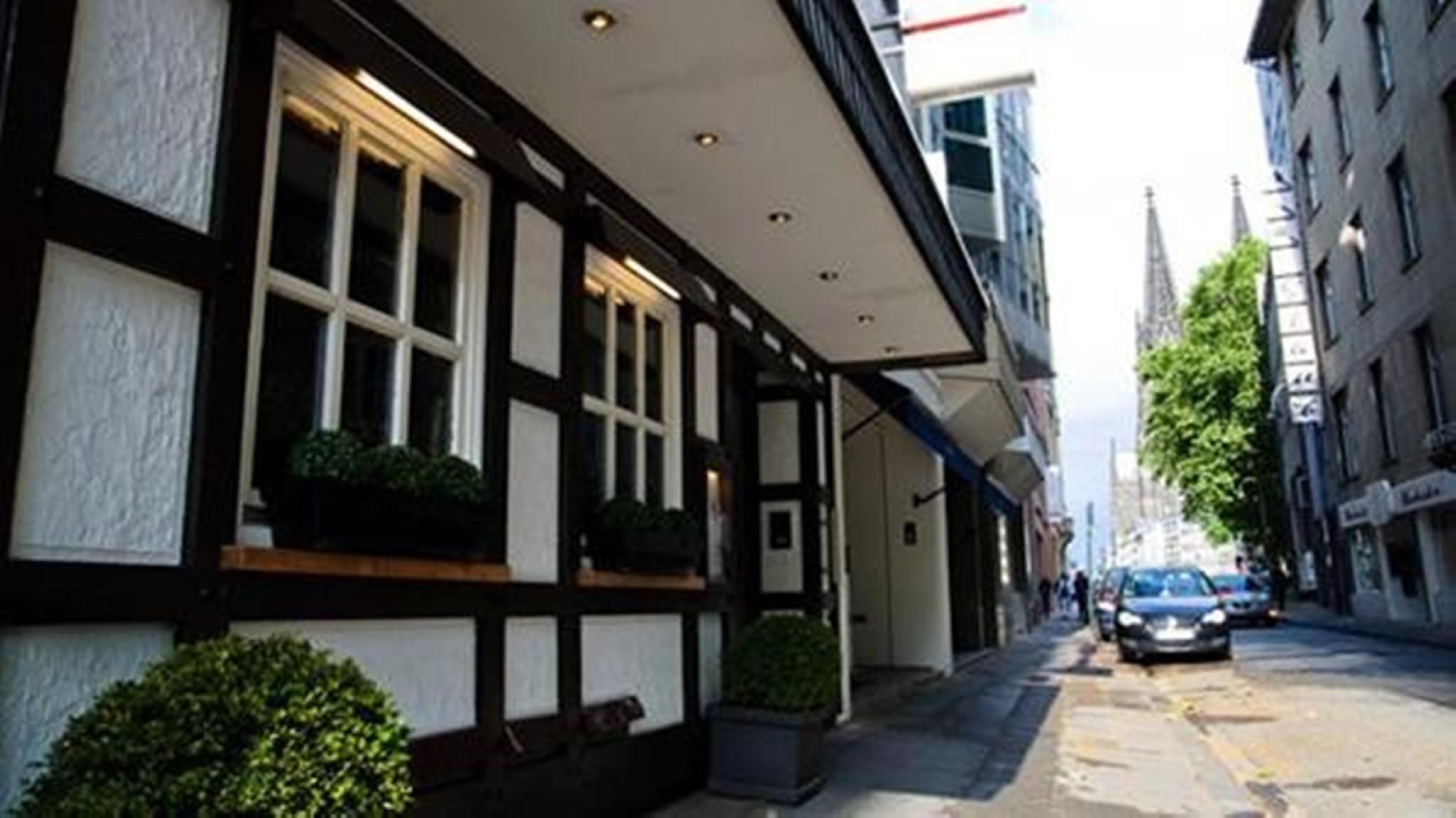 ドム ホテル アム ローメルブルネン 写真