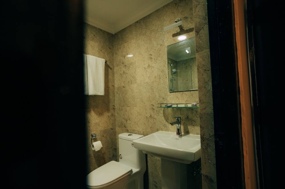 ホテル トゥルシ 写真