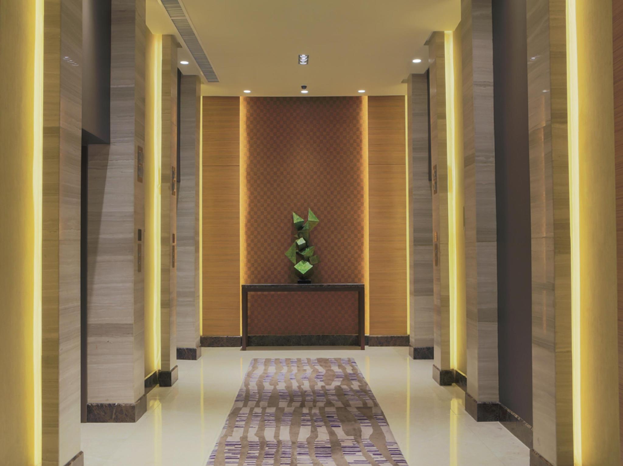 ホリデイ イン ＆ スイーツ マカティ バイ IHG 写真