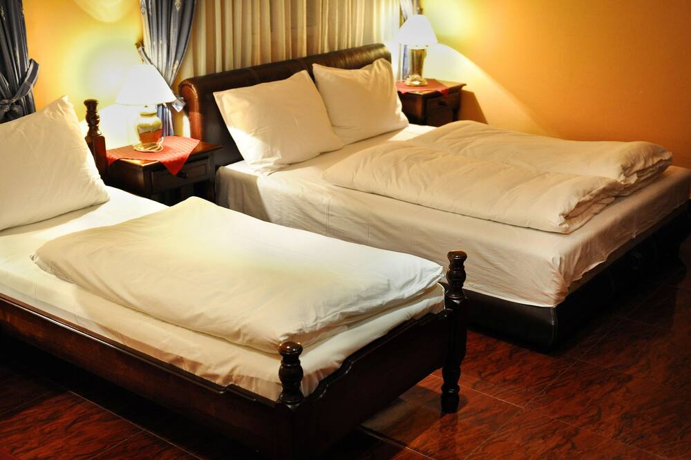 ホテル エヴロパ 写真