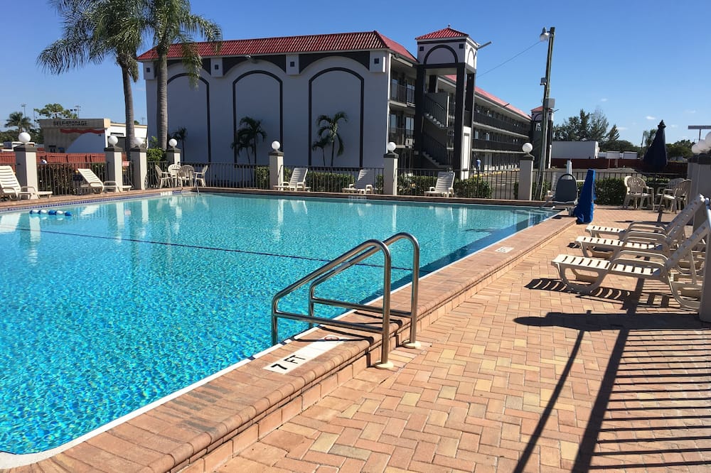 デイズ イン バイ ウィンダム フォート マイヤーズ 写真