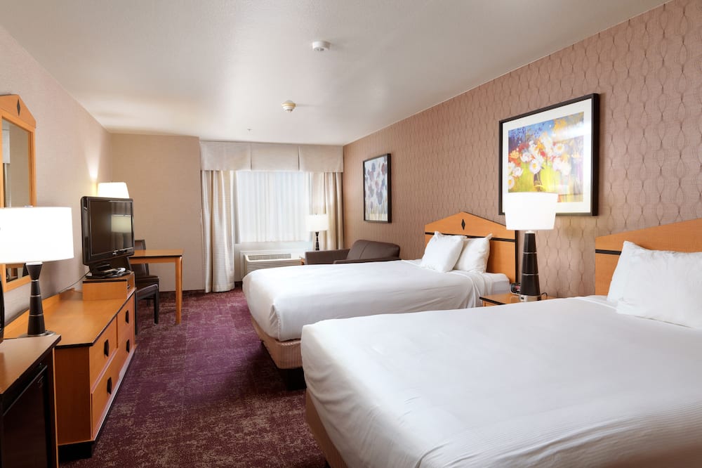 クリスタルインホテル＆スイーツ -ウエストバレーシティ 写真