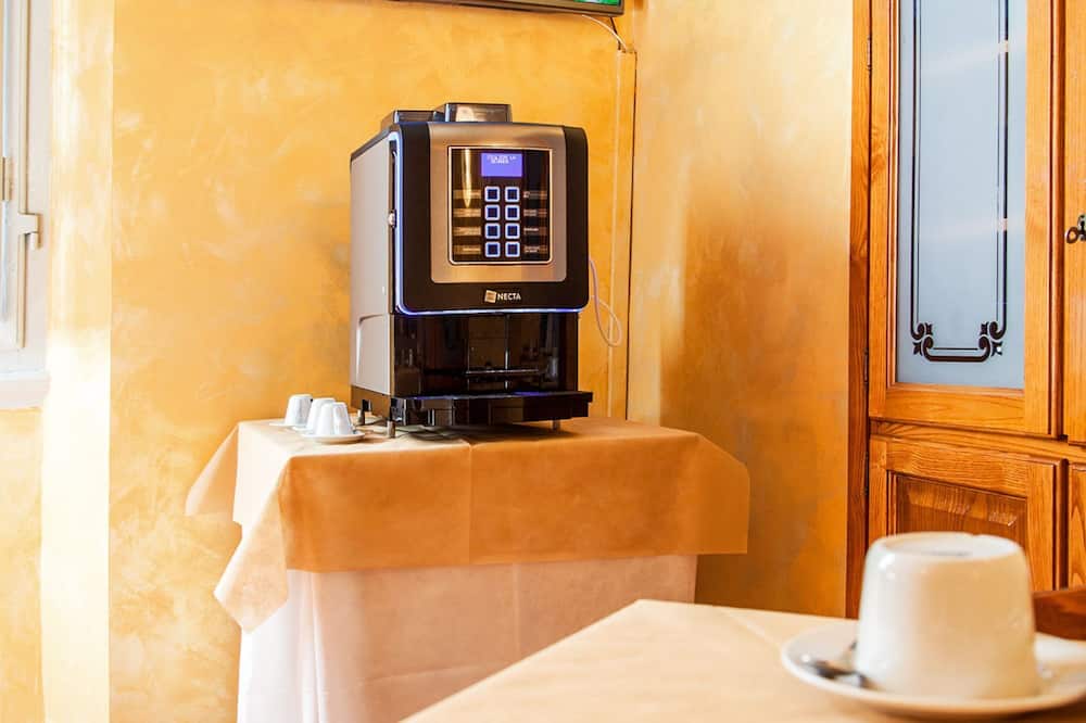 ホテル コスタンチーニ 写真