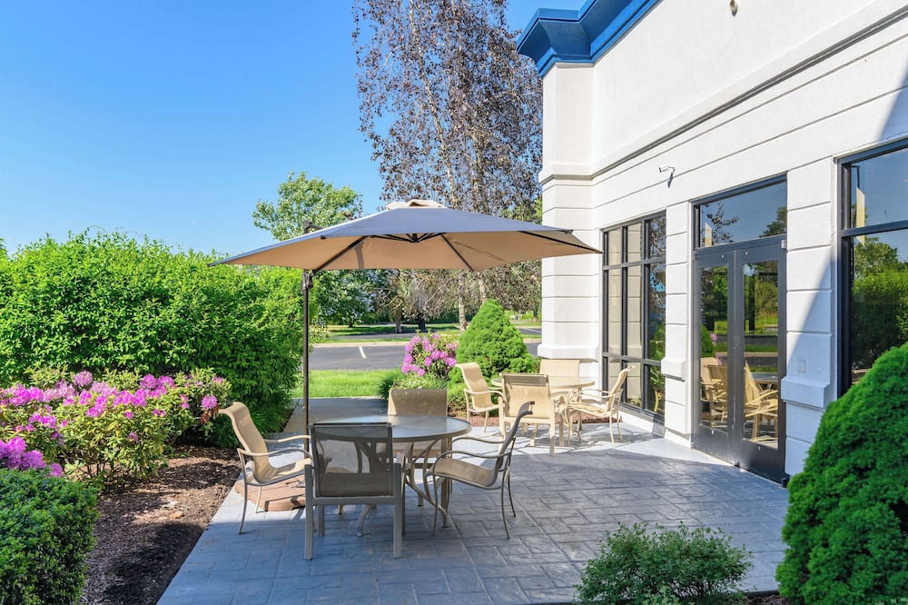 Hampton Inn & Suites Hartford-Manchester 写真