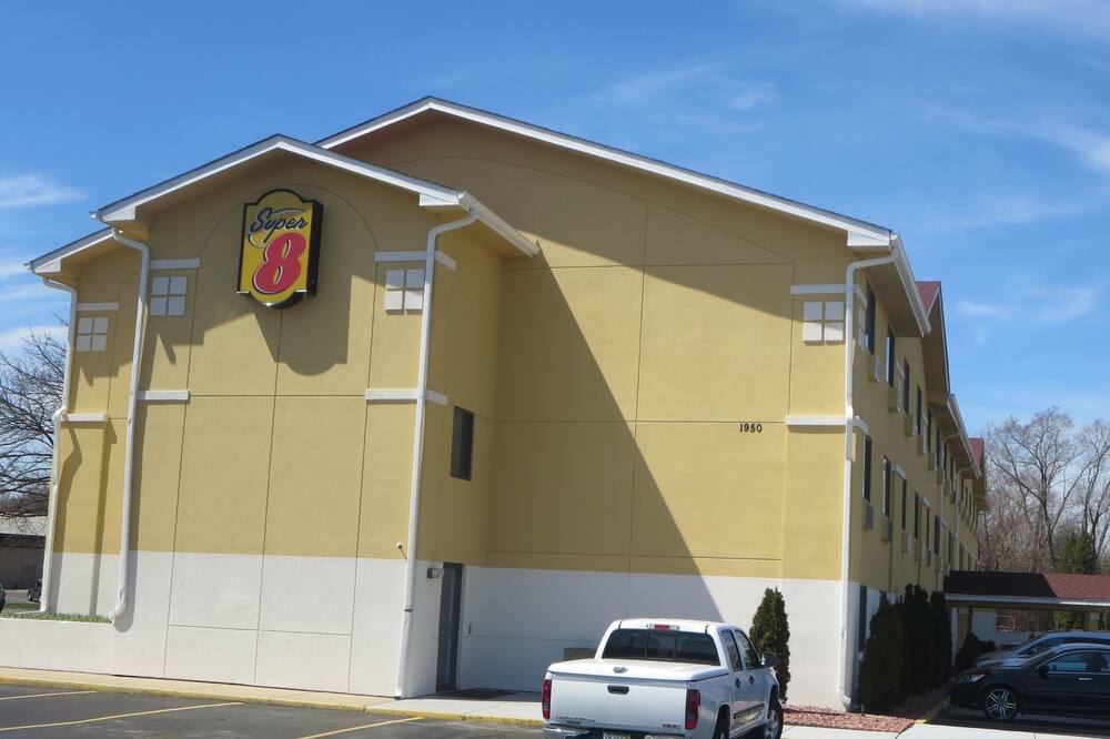 スーパー 8 バイ ウィンダム マンデレイン / リバティビル エリア 写真