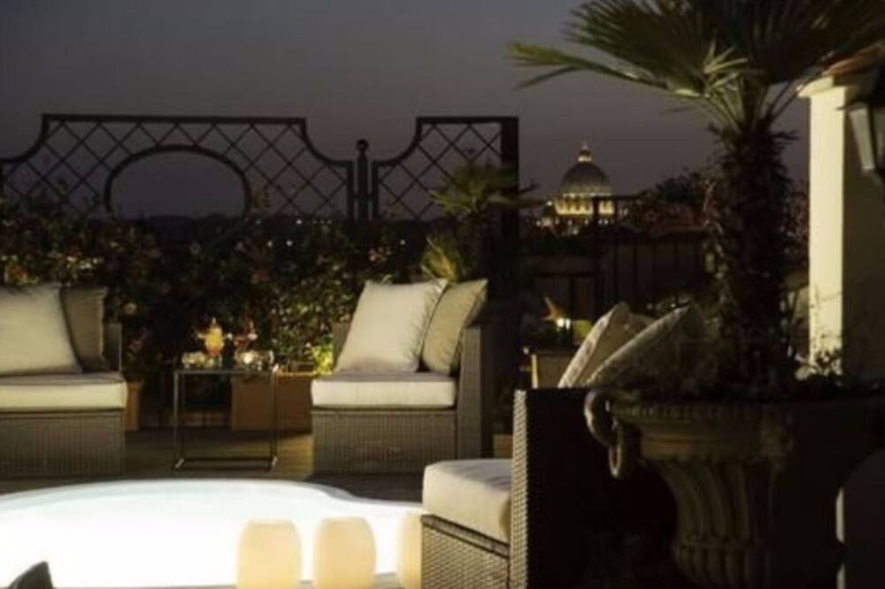 コロナ パレス ホテル 写真