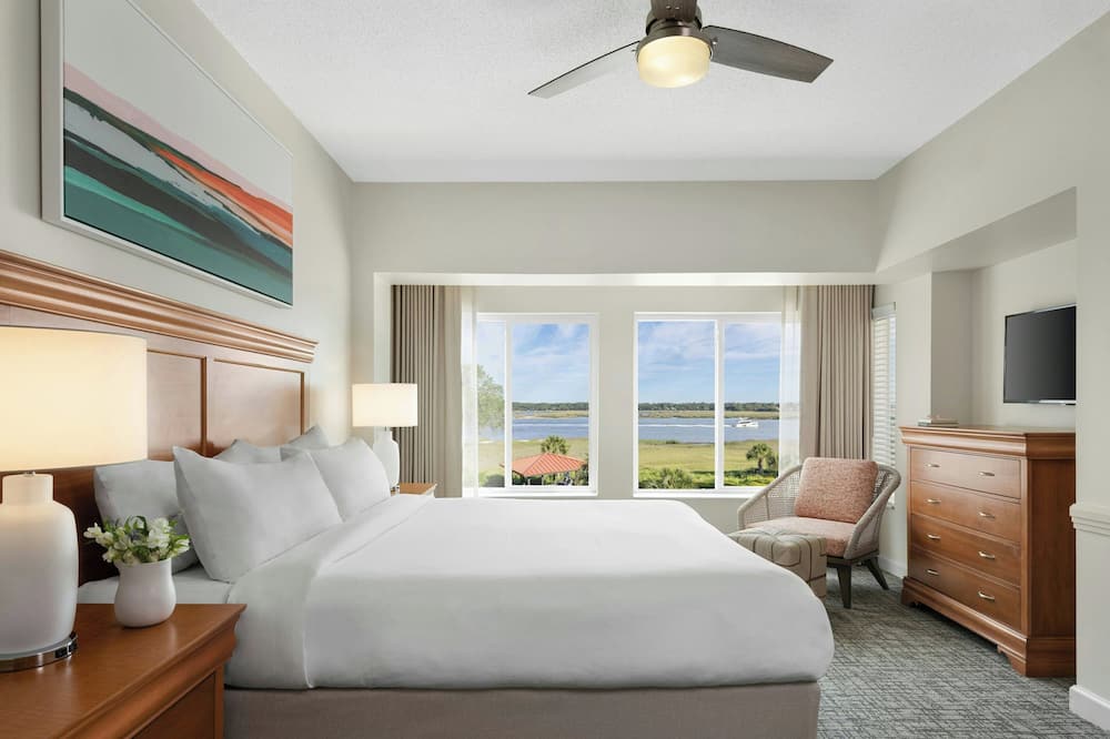 マリオッツ ハーバー ポイント アンド サンセット ポインテ アット シェルター コーブ 写真