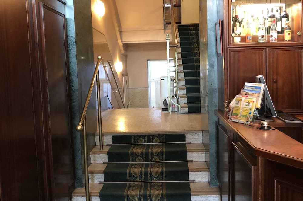 ホテル ゴールデネ スピネ 写真