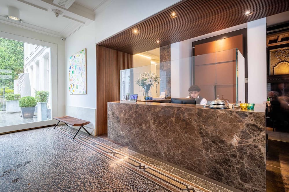 ホテル メッセネ 写真