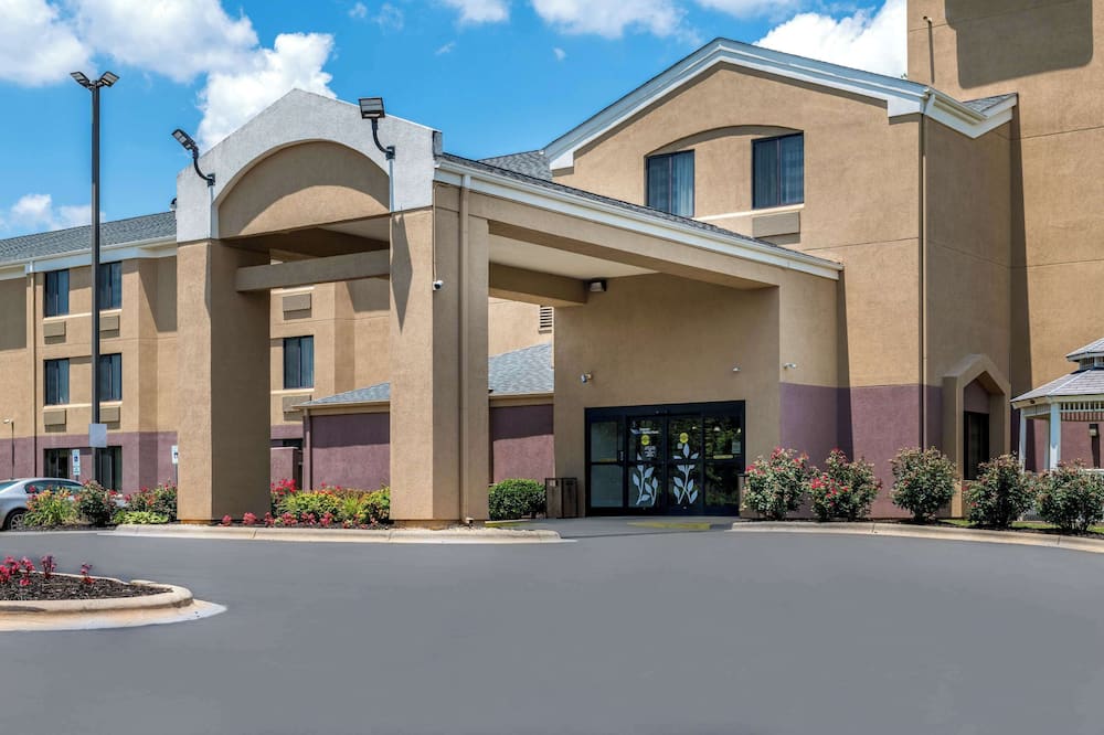 スリープ イン ステイツヴィル I-40 写真