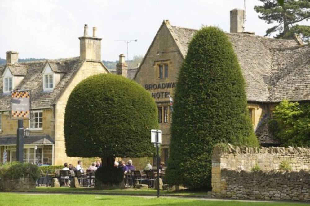 ザ ブロードウェイ ホテル 写真