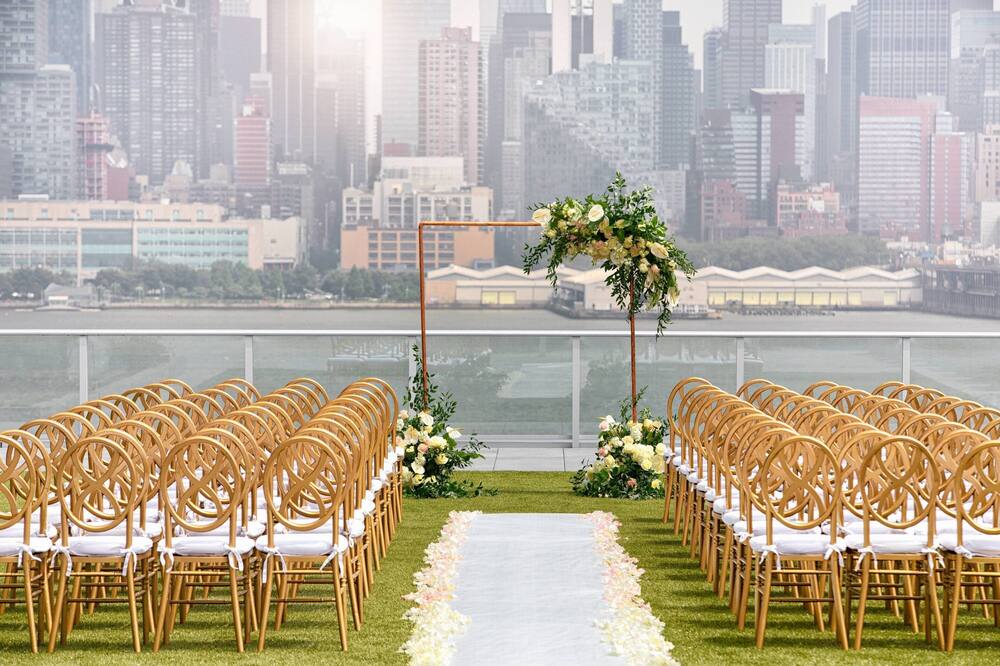 Envue, Autograph Collection 写真