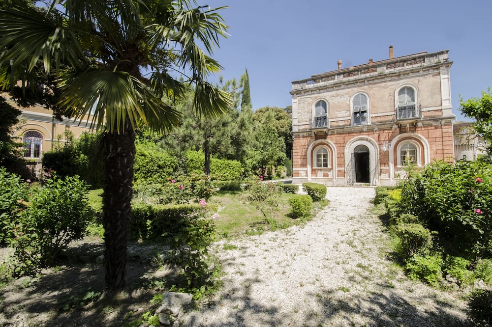 ホテル アイリス 写真