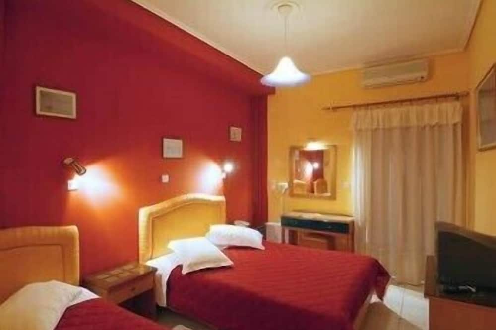 Hotel Varonos 写真