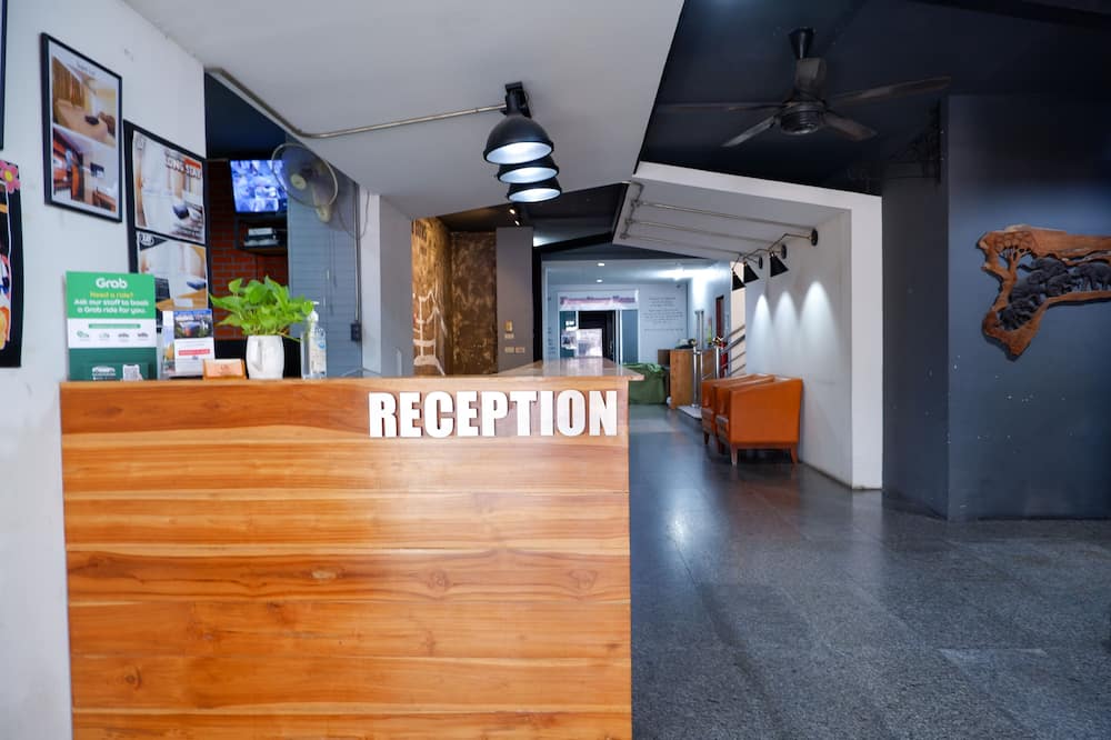 18 コインズ バジェット ホテル 写真