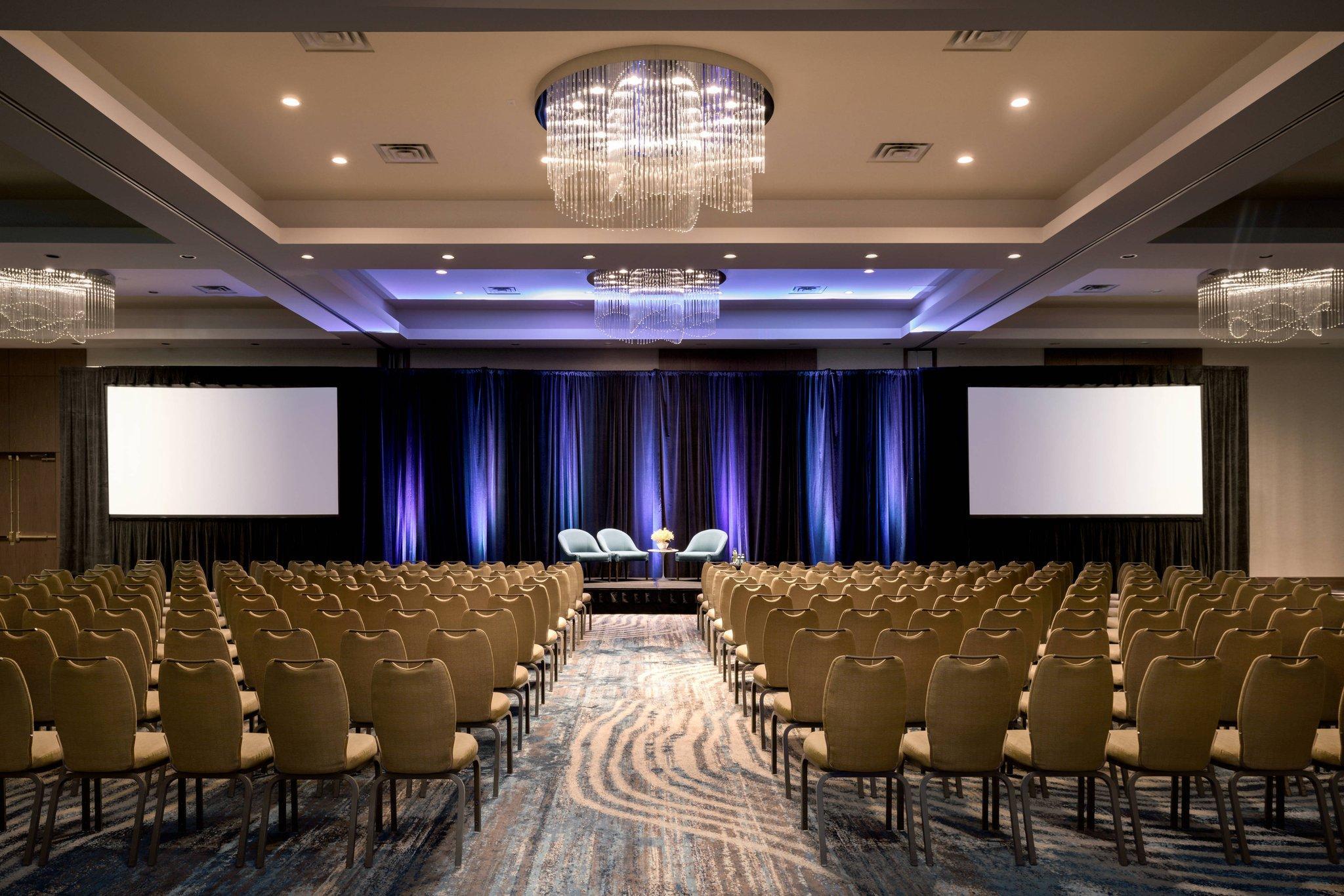 バンクーバー マリオット ピナクル ダウンタウン ホテル 写真