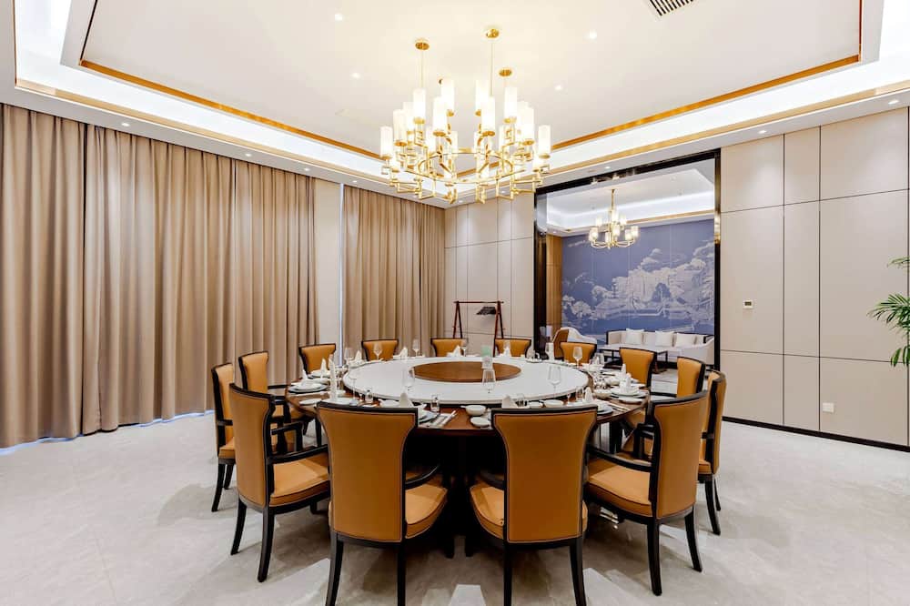 Howard Johnson Lakeview Hotel Huaibei 写真