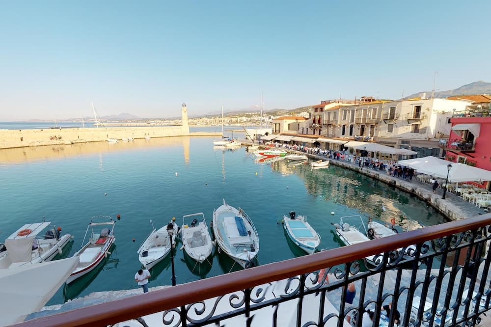 Porto Enetiko Suites 写真
