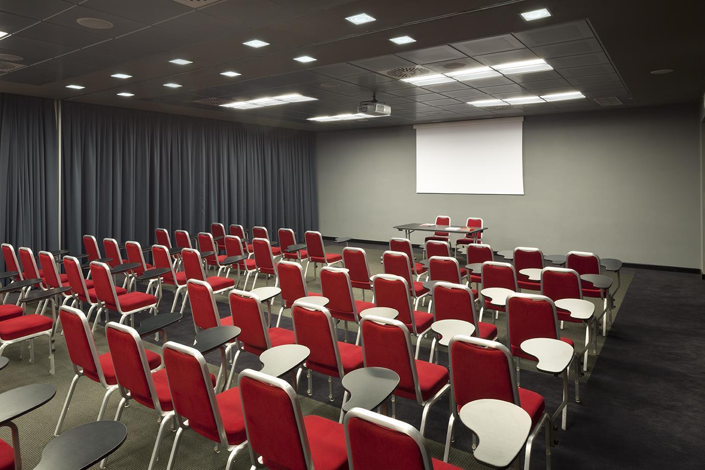 ウナ ホテルズ ボローニャ サン ラッツァーロ 写真